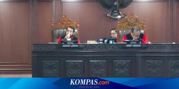 Hakim MK Ceramahi Kuasa Hukum Partai Aceh karena Telat Revisi Permohonan
