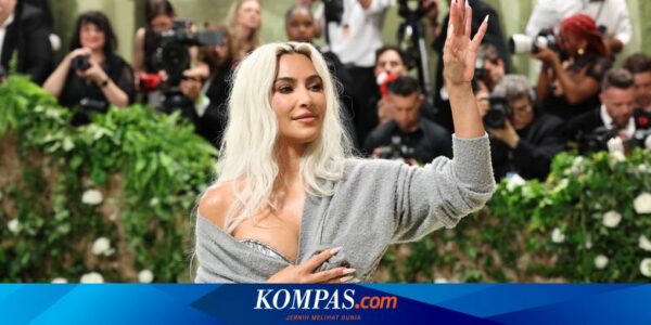 Korset Ketat Kim Kardashian di Met Gala Jadi Sorotan