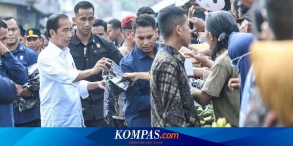 Tinjau Pasar Baru di Karawang, Jokowi: Harga Cabai, Bawang, Beras Sudah Turun