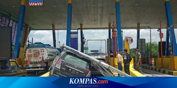 Akibat Rem Blong, 2 Mobil Tabrakan di Gerbang Tol Tebing Tinggi