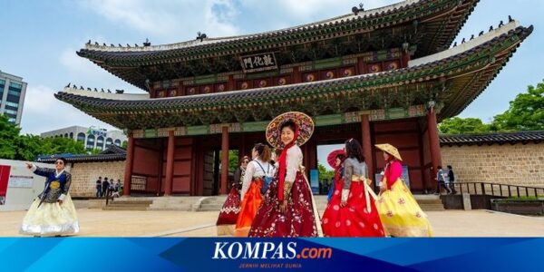 Dukun Muda Ini Hidupkan Tradisi Kuno Korea Selatan lewat Medsos