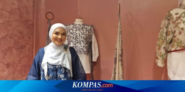 “Hijabers” Juga Bisa Pakai Crop Top, Ini Tips Styling ala Ria Miranda