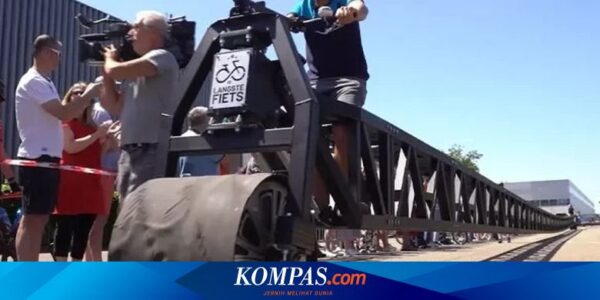 Sepeda Terpanjang di Dunia 55 Meter Dibuat 8 Insinyur Belanda