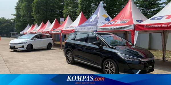 BYD M6 Jadi Mobil Paling Banyak Dicoba di GIIAS 2024