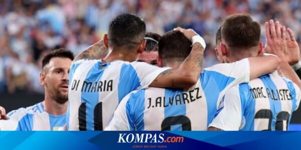 HT Argentina Vs Kanada 1-0: Messi Beraksi, Gol Alvarez Bawa Tango Unggul