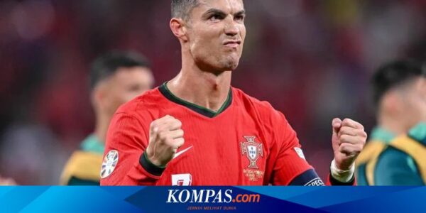 Kala Suporter Diminta Tidak Menyerbu Cristano Ronaldo di Lapangan