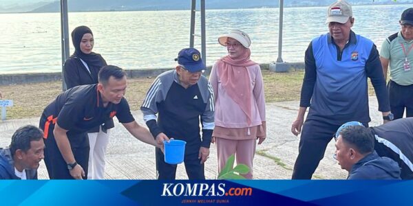Kunker di Mamuju, Wapres Olahraga dan Tanam Pohon Sukun di Pangkalan TNI AL