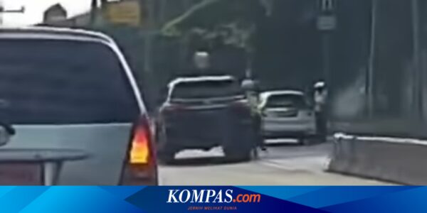 Momen Pengemudi Fortuner Hendak Kabur dari Polisi