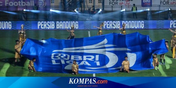 BRI Liga 1 2024-2025 Resmi Bergulir, Tarian dan Nyanyian Hibur Penonton