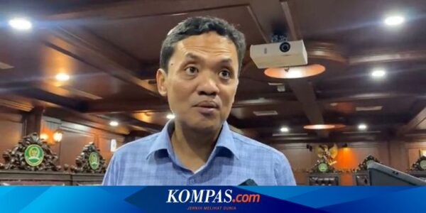 Habiburokhman Tegur Sekjen MK dalam Rapat Komisi III DPR