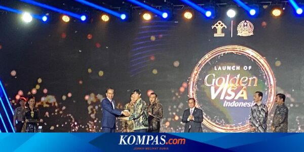 Jokowi Berikan Fasilitas Golden Visa Pertama untuk Pelatih Shin Tae-yong