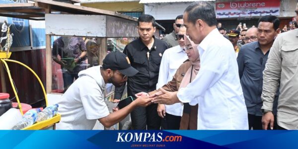 Jokowi Ungkap Alasan Pemerintah Pusat Selalu Cawe-cawe Untuk Perbaikan Jalan Daerah