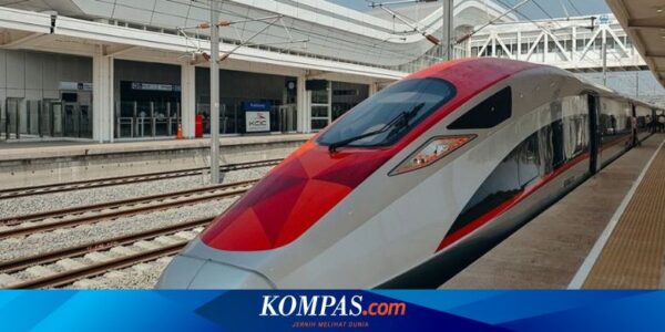 Jokowi Ungkap Biaya Pembangunan Kereta Cepat Lebih Murah Dibanding MRT