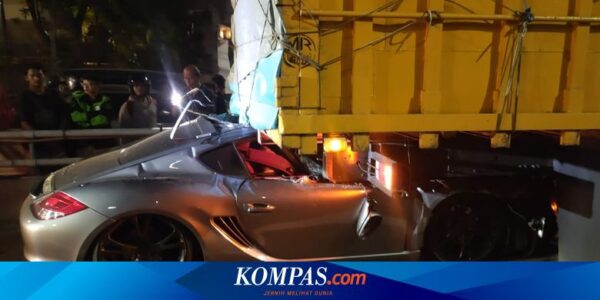 Kronologi Porsche Tabrak Belakang Truk di Jalan Tol