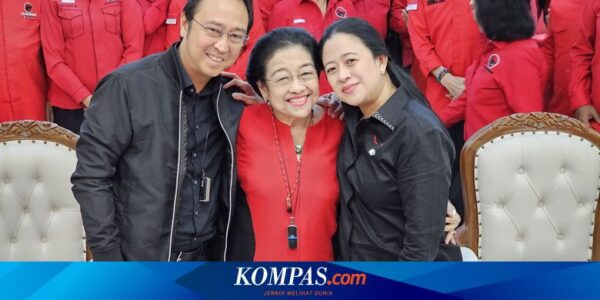 Prananda dan Puan Ajak Megawati Foto Bersama