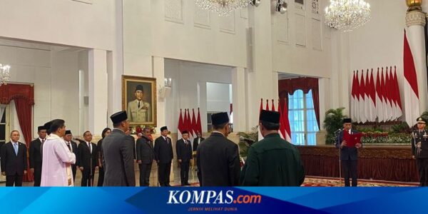 Presiden Jokowi Resmi Lantik Yuliot Tanjung Jadi Wakil Menteri Investasi