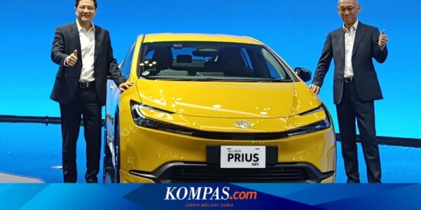 Toyota Kenalkan Prius Hybrid dan PHEV di GIIAS 2024