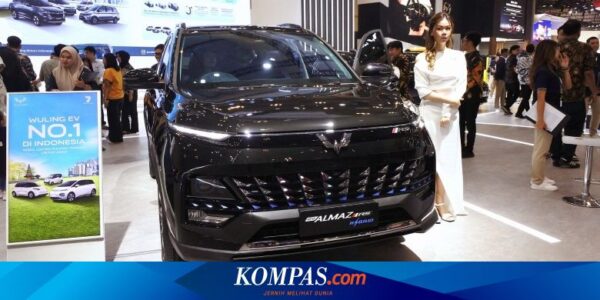 Wuling Almaz RS Pro Hybrid Pamer Keunggulan dan Banyak Promo di GIIAS 2024