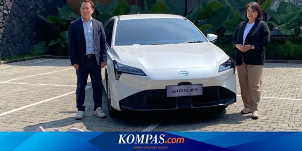 Aion Perkenalkan Sedan Listrik ES, Harga di Bawah Rp 400 Juta