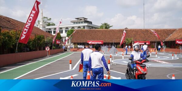 Alasan Pengendara Motor Wanita Kesulitan Saat Putar Balik