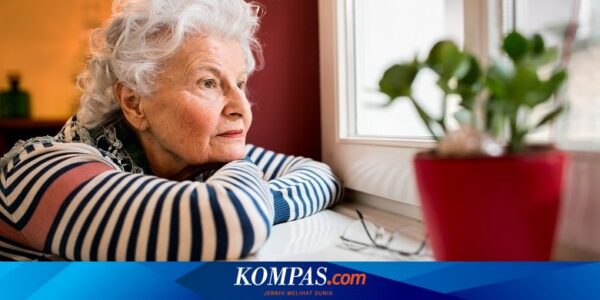 Alzheimer, Bikin Eyang Putri Necis Lupa Berdandan dan Keluarganya