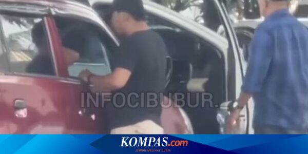 Arogansi Pengemudi Mobil Main Pukul Senggolan di Jalan, Jaga Emosi!