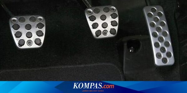 Efek Buruk Kaki Kiri Sering Nempel di Pedal Kopling Mobil