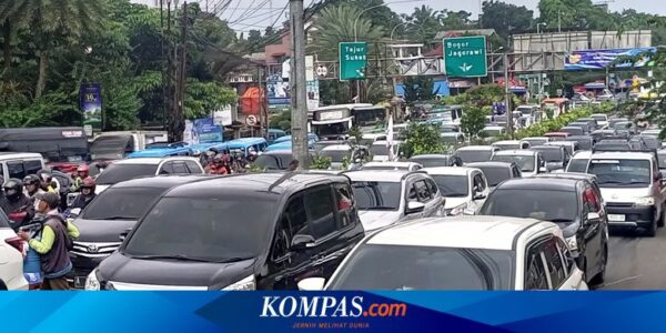 Efek Buruk Sering Injak Pedal Setengah Kopling Saat Macet