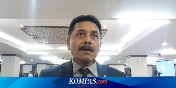 Eks Hakim MK: DPR Pertontonkan Pembangkangan Pengadilan secara Telanjang