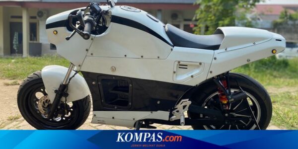 Honda Spacy Kustom Cyberpunk Bertenaga Listrik