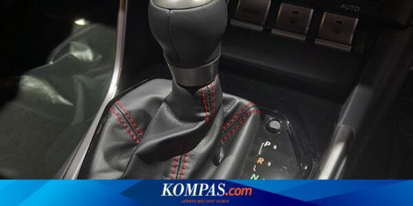 Ini Penyebab Tuas Transmisi Mobil Bergetar Saat Mesin Menyala