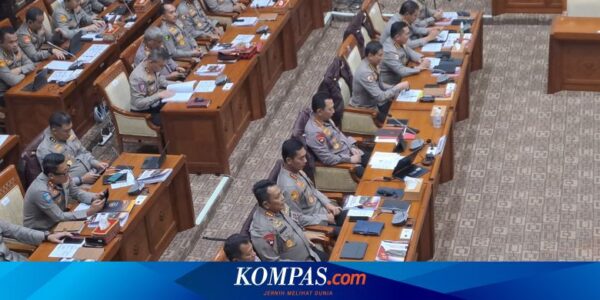 Kartu Merah Proses Legislasi RUU Polri