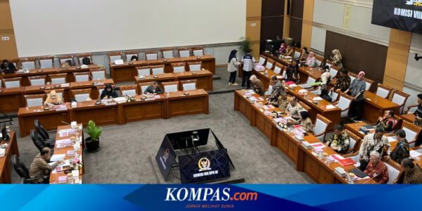 Komisi VIII Pertanyakan Tindakan Mensos Atasi Penurunan Kelas Menengah