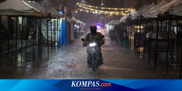 Kriteria Helm yang Aman Digunakan Biker Saat Musim Hujan