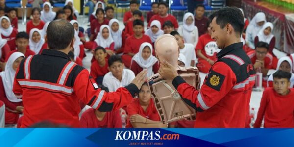 Meriahkan HUT Ke-79 RI, ANTAM Beri Bantuan Pendidikan dan Kelas Inspirasi untuk Pelajar di Jaktim