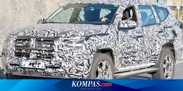 Mitsubishi Pajero Sport Terbaru Tertangkap Kamera Sedang Tes Jalan