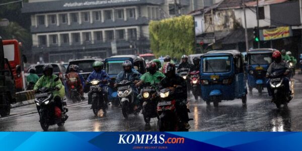 Mulai Musim Hujan, Pengendara Motor Jangan Sembarang Pilih Tempat Berteduh