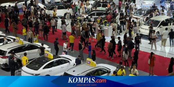 Penjualan Mobil Sulit Capai 1,1 Juta Unit Tahun Ini