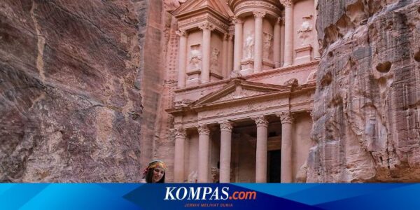 Arkeolog Temukan 12 Kerangka di Makam Rahasia Situs Petra Yordania