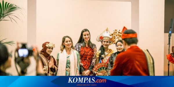 Di Resepsi Diplomatik KBRI Madrid, Tamu Diberi Bingkisan Bahan dan Resep Mi Goreng Jawa