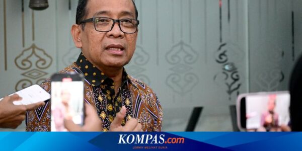 Kelakar Pratikno Meminta Koleksi Batik Jokowi, tapi Belum Dikasih