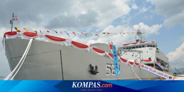 KRI Teluk Lada-521 dan Pesawat Boeing Dikerahkan Cari Kapal Pembawa Material BTS Bakti Kominfo