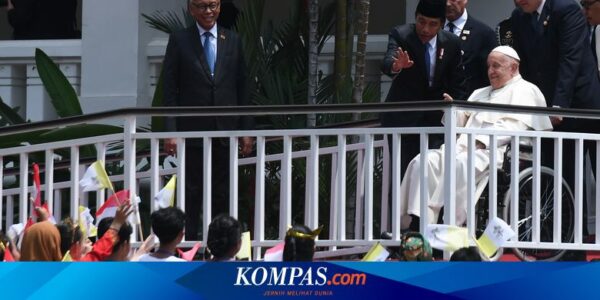 Paus Fransiskus Puji Semboyan Bhinneka Tunggal Ika